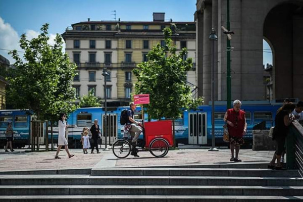 Librisottocasa, libreria itinerante in bicicletta